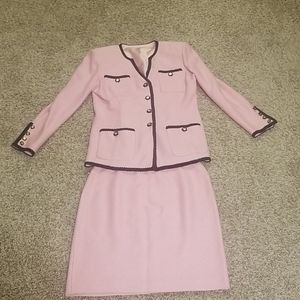 Vntg St. John Pink and Black Jacket/skirt